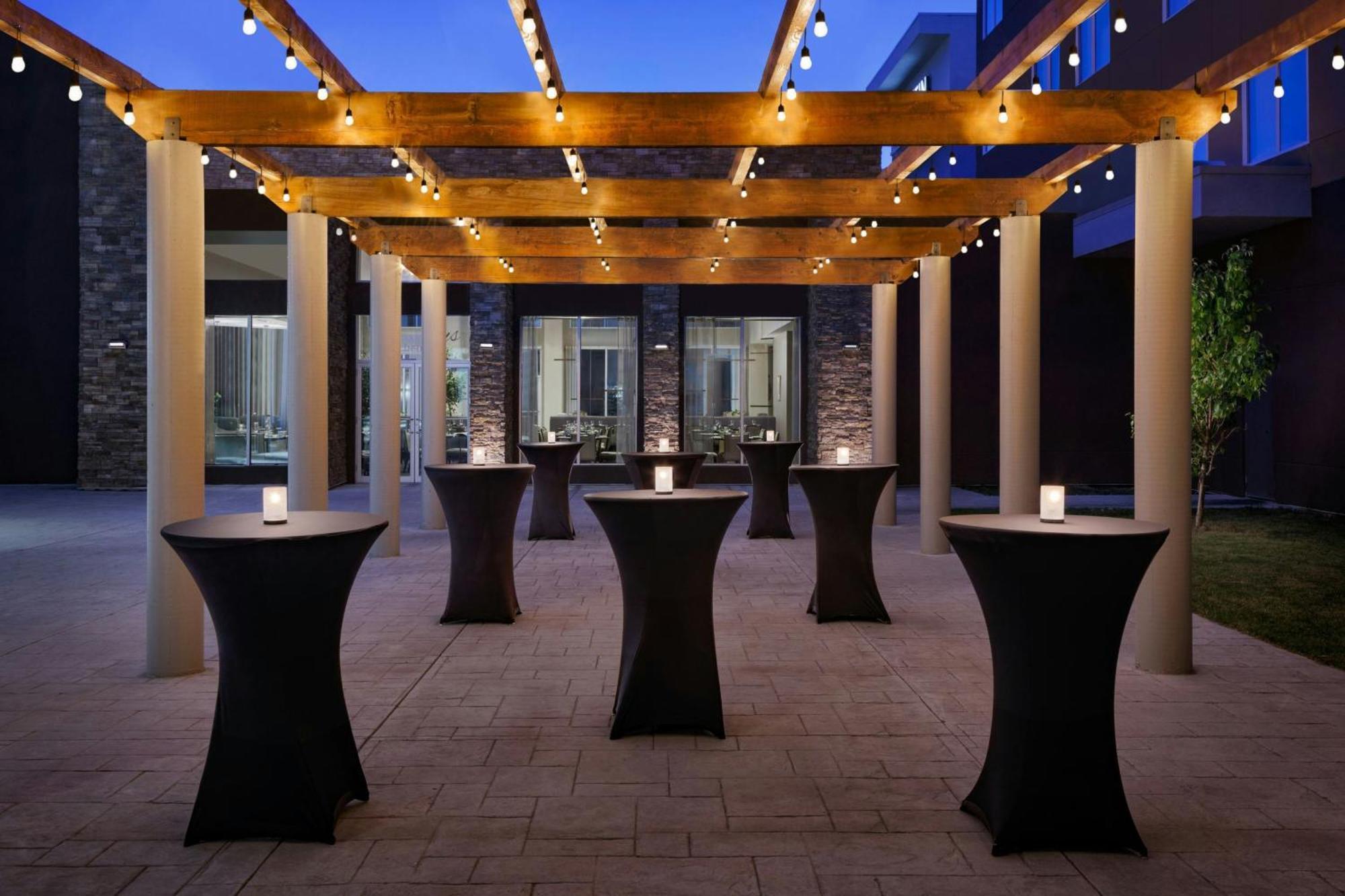 The Westin Airport Hotel