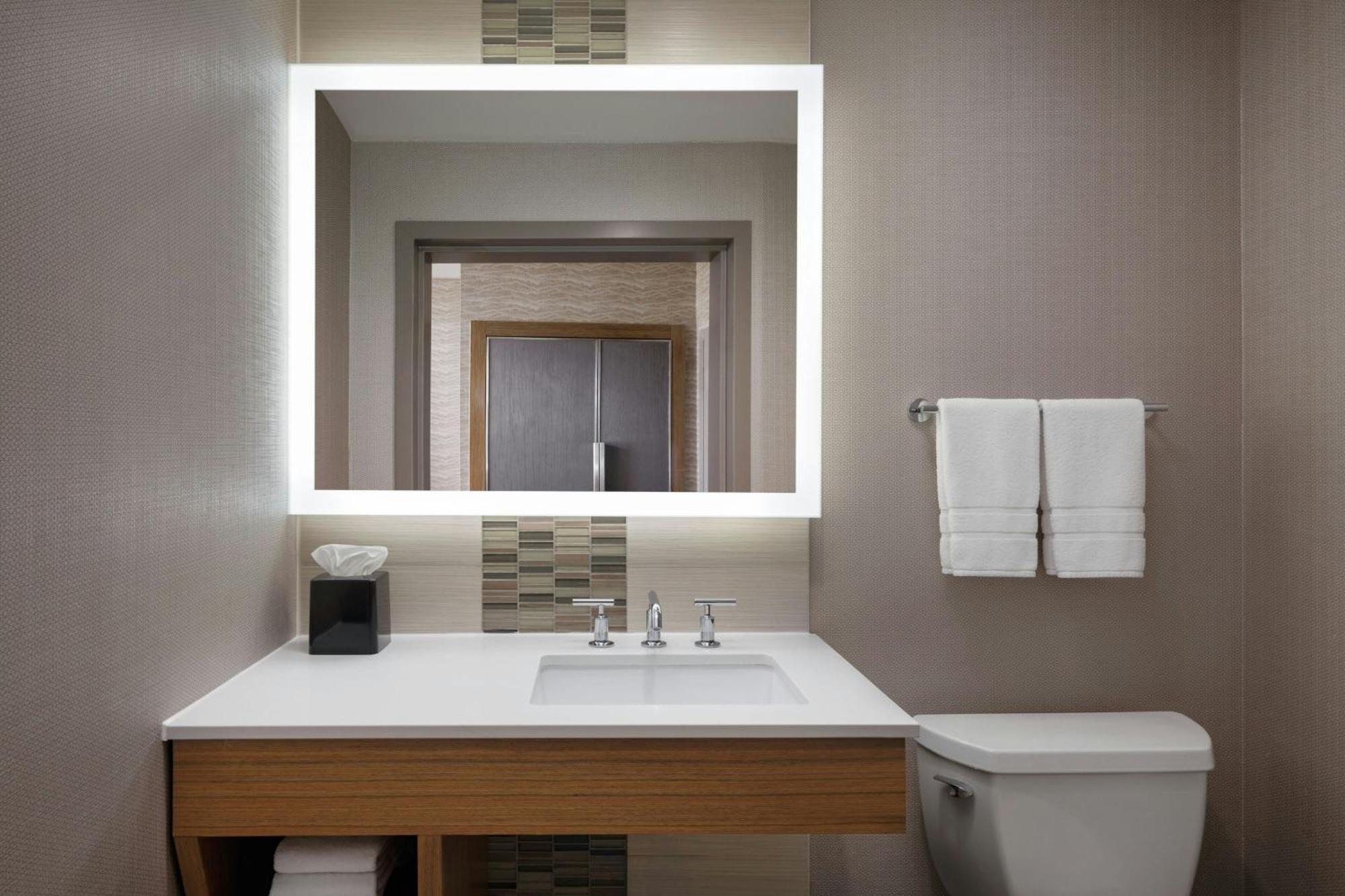 The Westin Airport Hotel Calgary