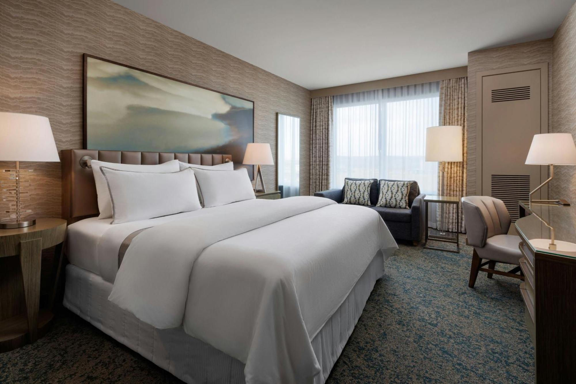 The Westin Airport Hotel 4*